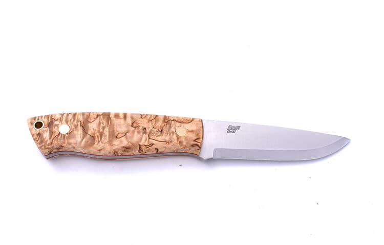 Cuchillo de Bushcraft Brisa Trapper 95 scandi con mango de madera estabilizada de abedul rizado  y funda bushcraft con firesteel