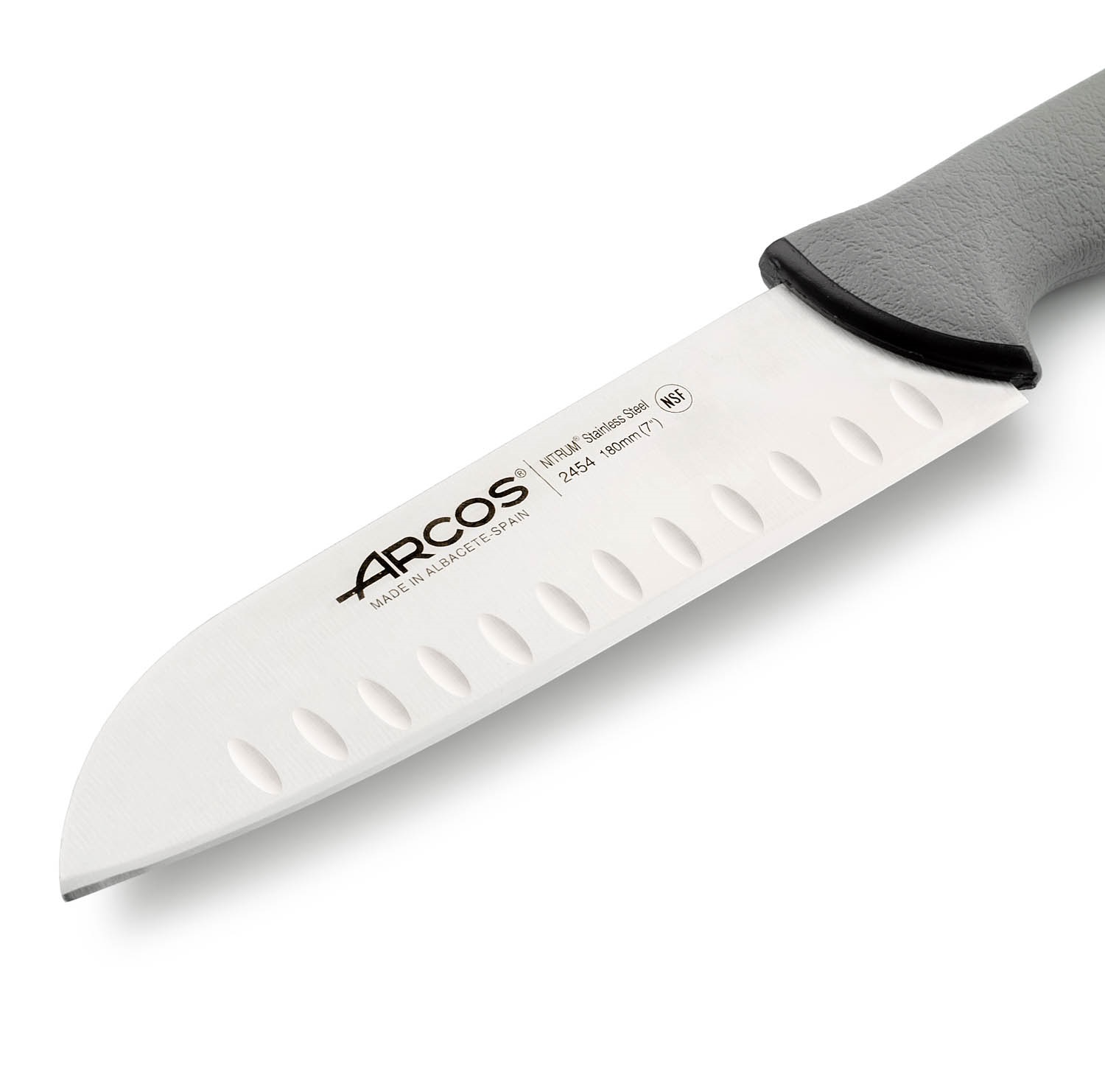 Coltello Santoku giapponese Arcos con lama da 18 cm, colore Prof, impugnatura grigia a doppia iniezione