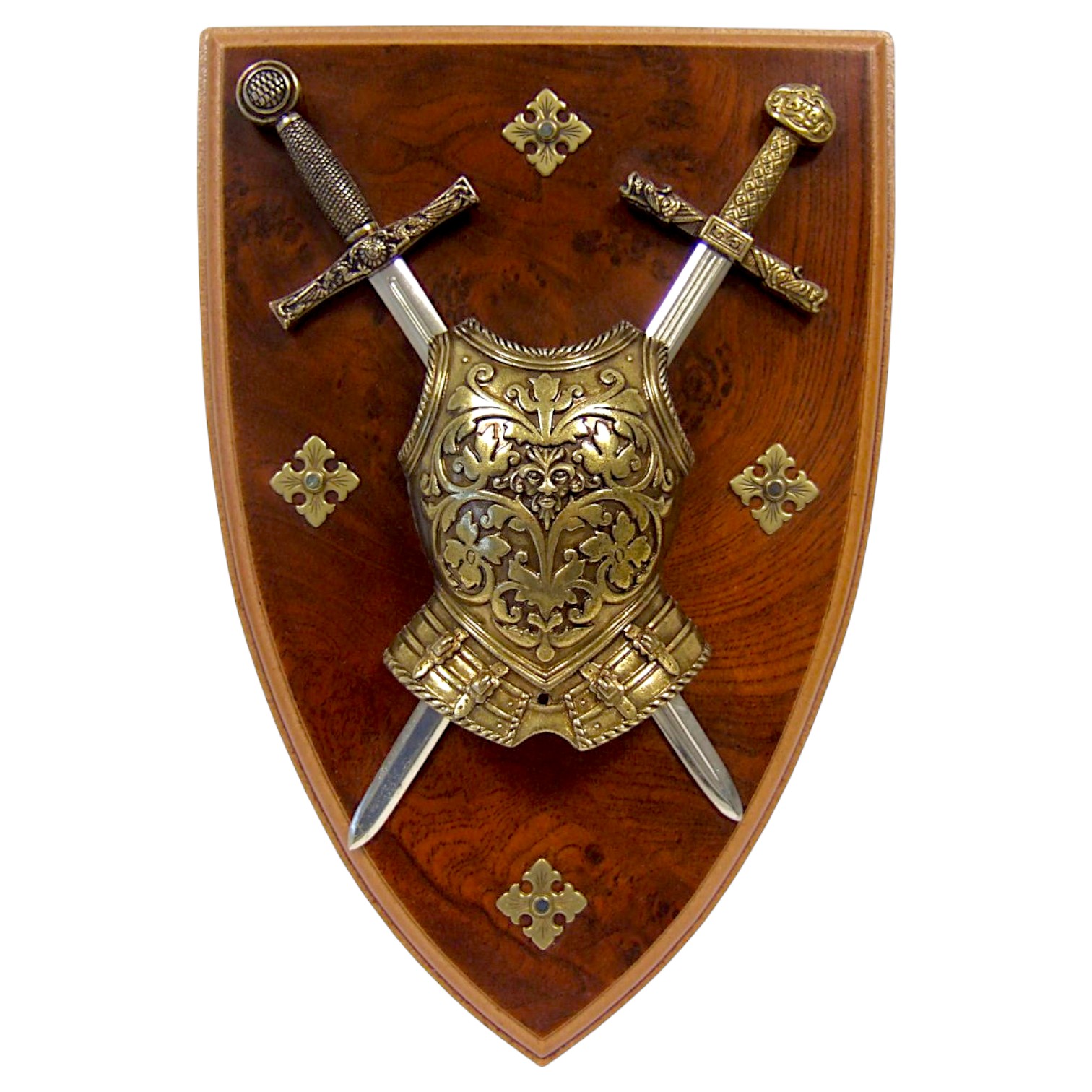 Panoplie avec cuirasse et 2 épées