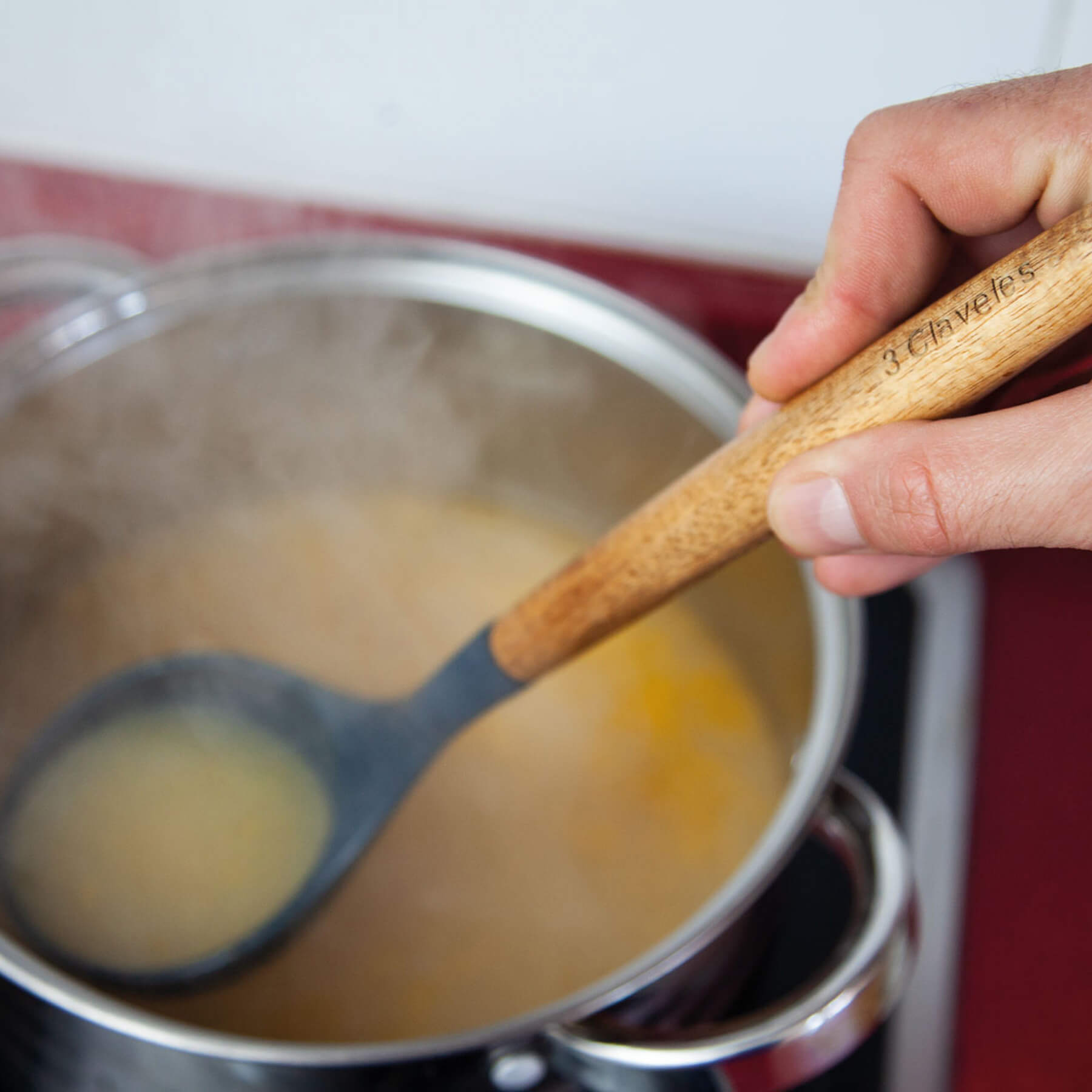 Casserole de cuisson 3 Claveles en silicone et bois de hêtre, sans BPA