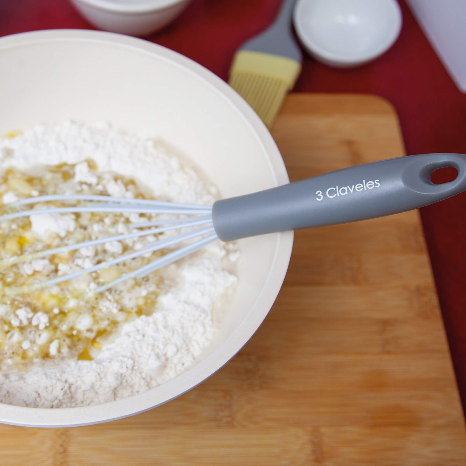 Fouet de cuisine en silicone sans BPA 3 Claveles avec manche en polystyrène