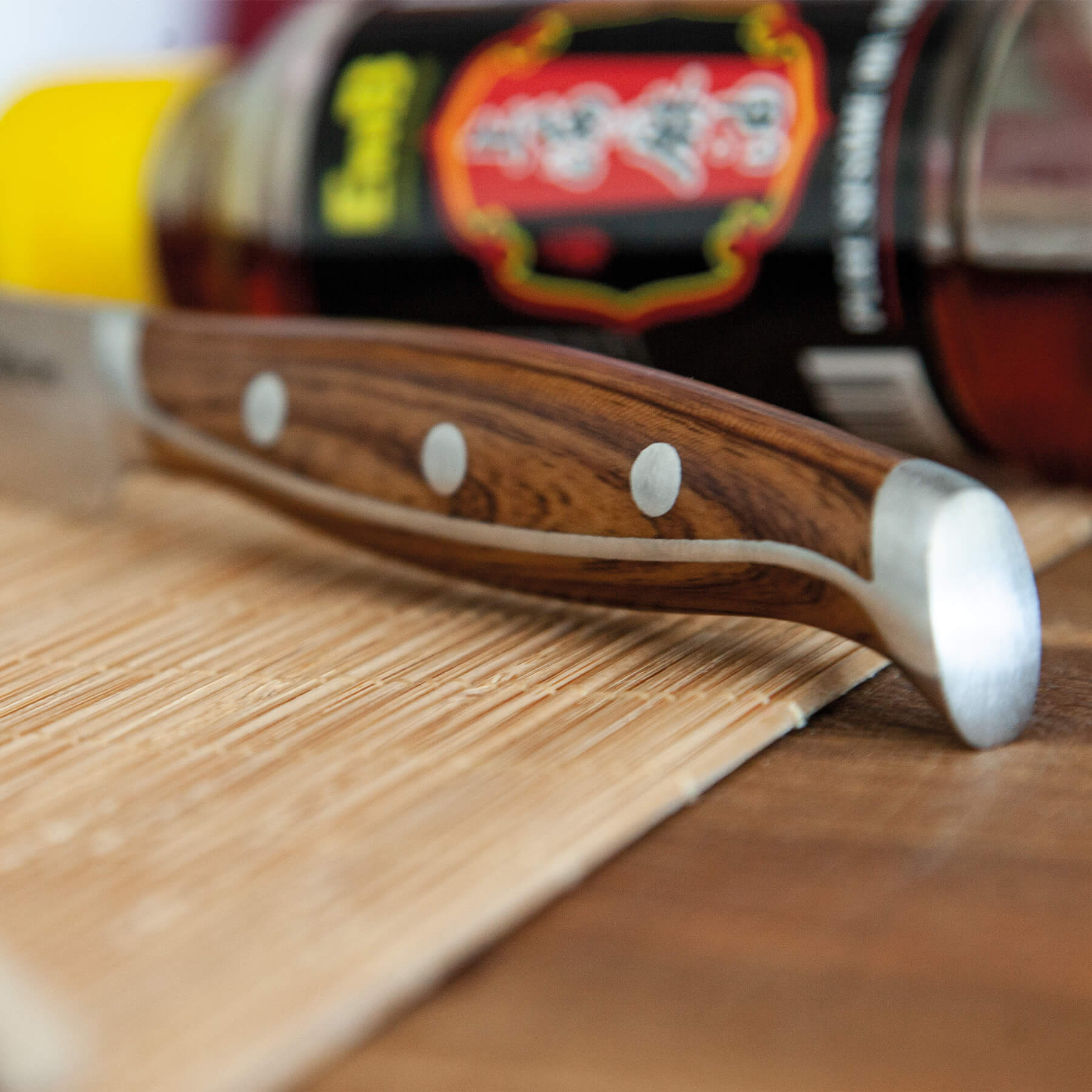 Set de 4 cuchillos chuleteros Wagyu 3 Claveles con mango de ABS