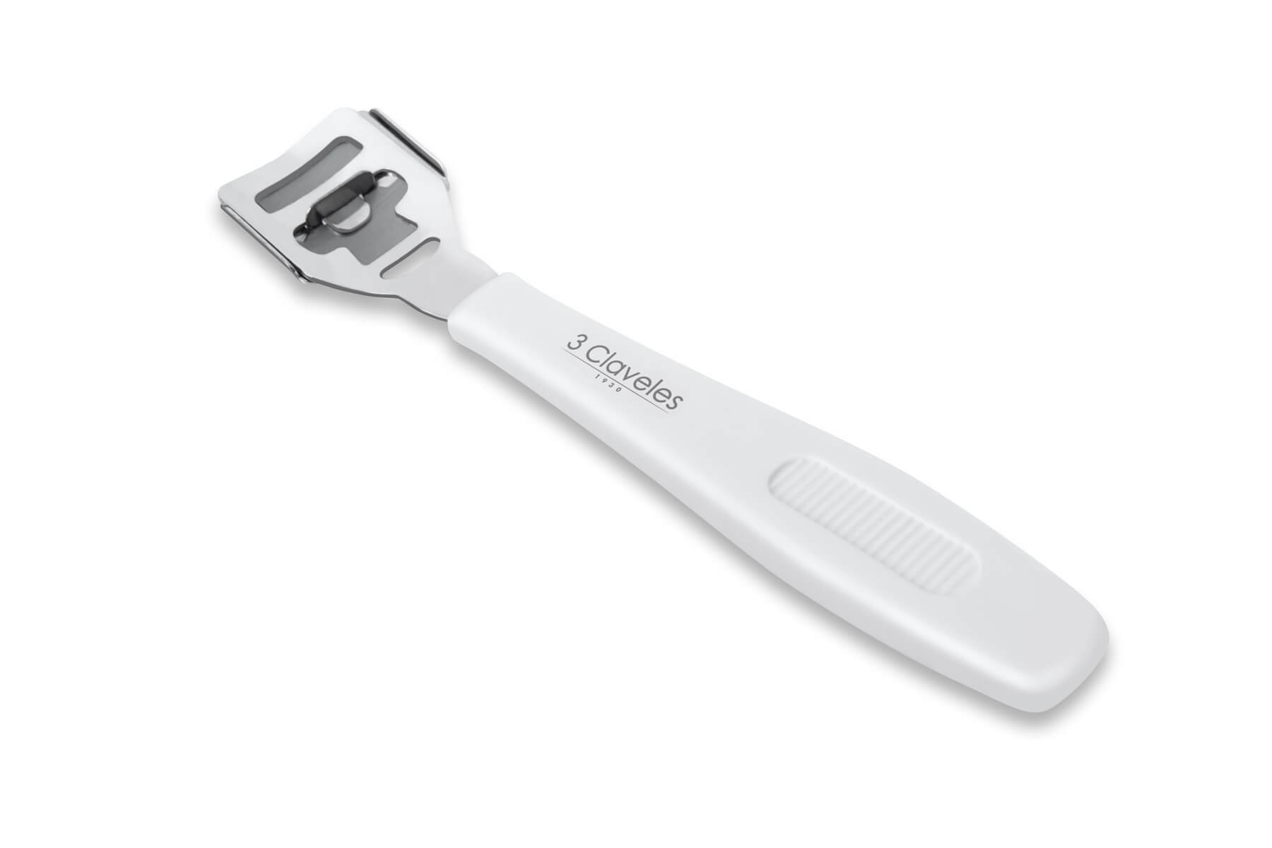 14cm corn cutter with white handle, 3 Claveles brand, blister pack