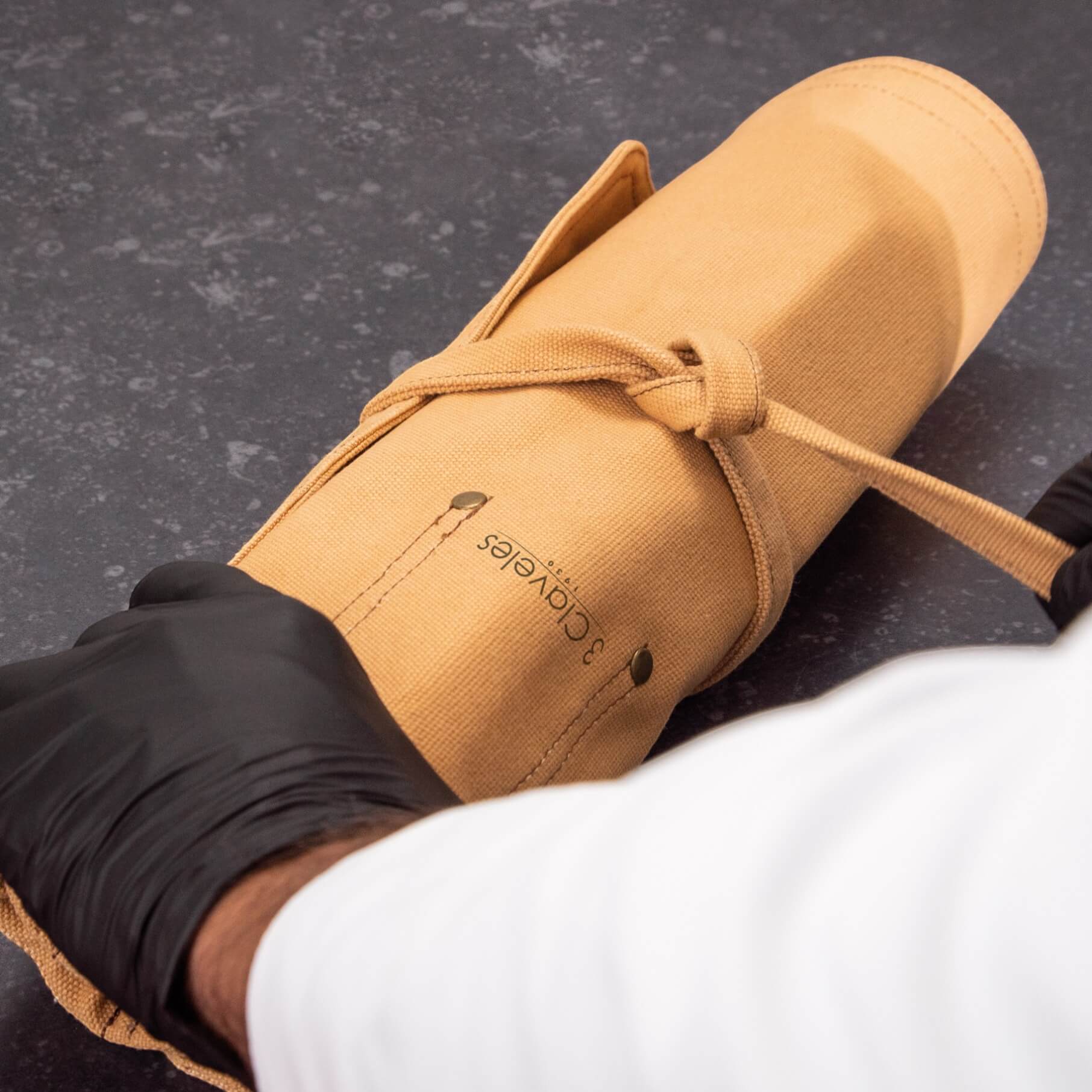 Estuche de loneta marrón para 8 cuchillos de cocina 3 Claveles