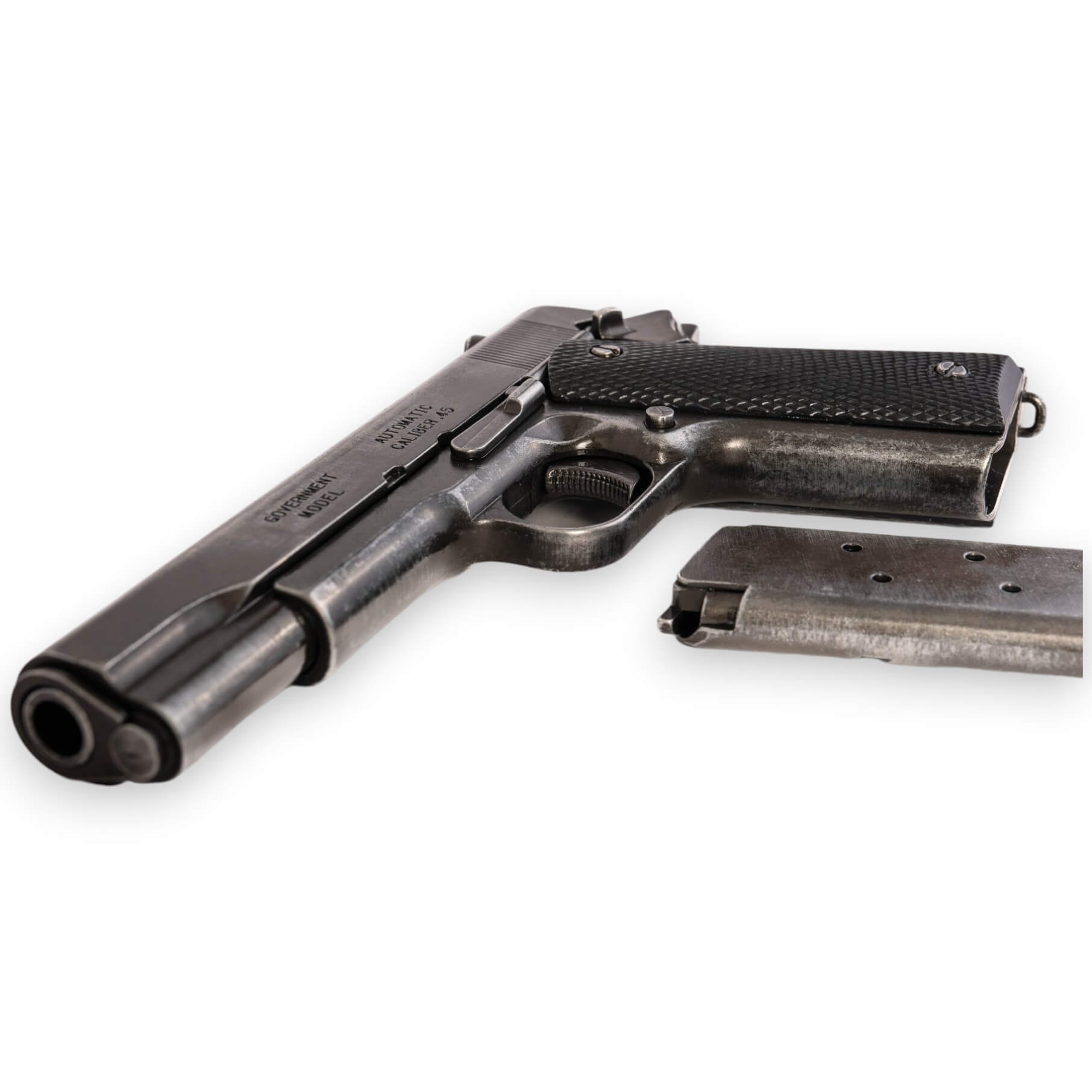 Pistola automatica Browning .45 M1911A1, USA 1911 (1ª y 2ª GM) de metal con cachas de plástico negro