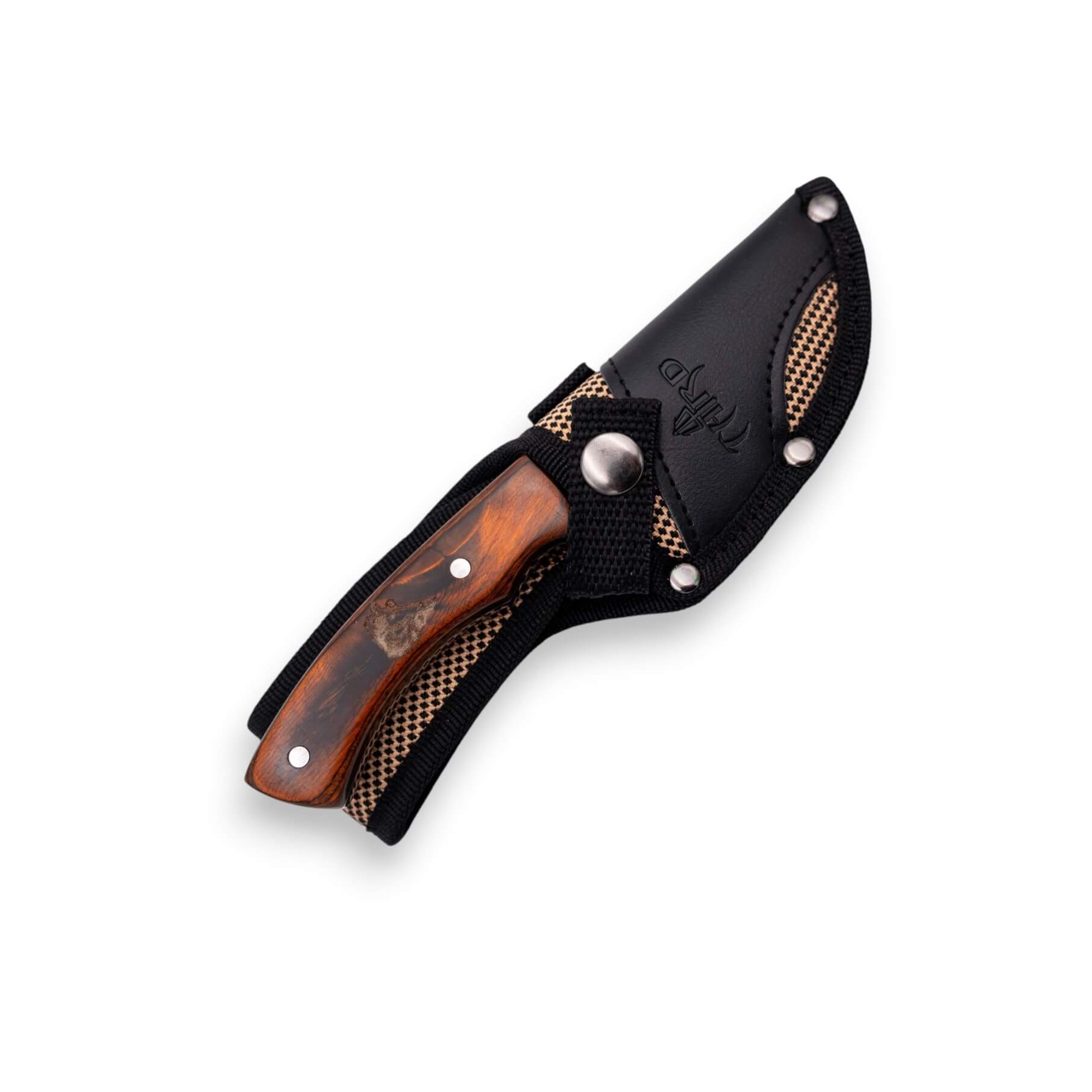 Jagdmesser mit einer 8 cm langen, spiegelpolierten Klinge und einem Griff aus Pakkaholz.