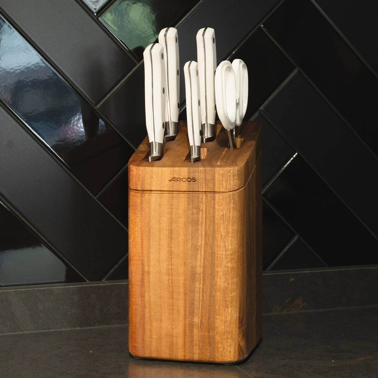 Set de cuisine Arcos série Riviera Blanc : 4 couteaux + ciseaux + bloc à couteaux en bois d'acacia