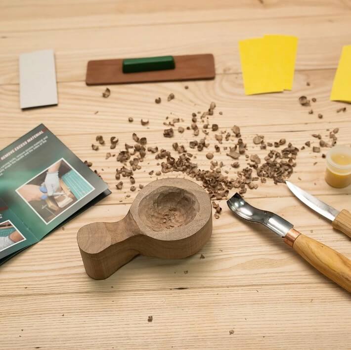 Kit de tallado Kuksa de nogal con cuchillos