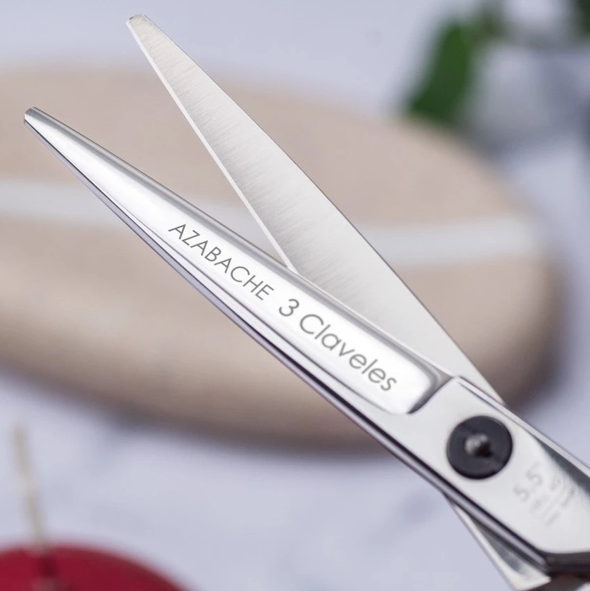 Forbici da parrucchiere Azabache 5,5" con filo rasoio 3 Claveles