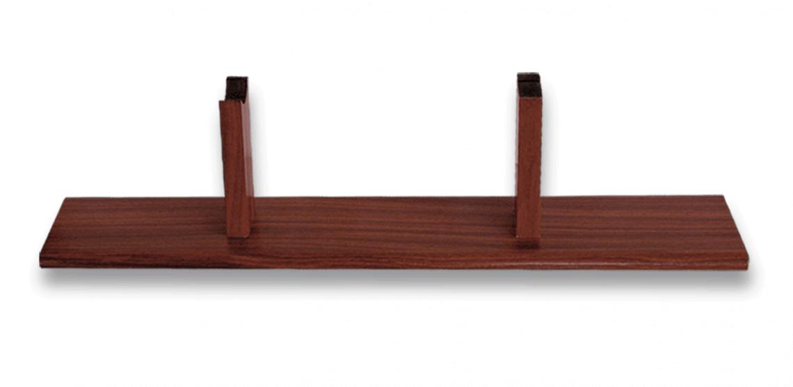 Peana de madera para una pieza con dimensiones de 47 cm de largo ...