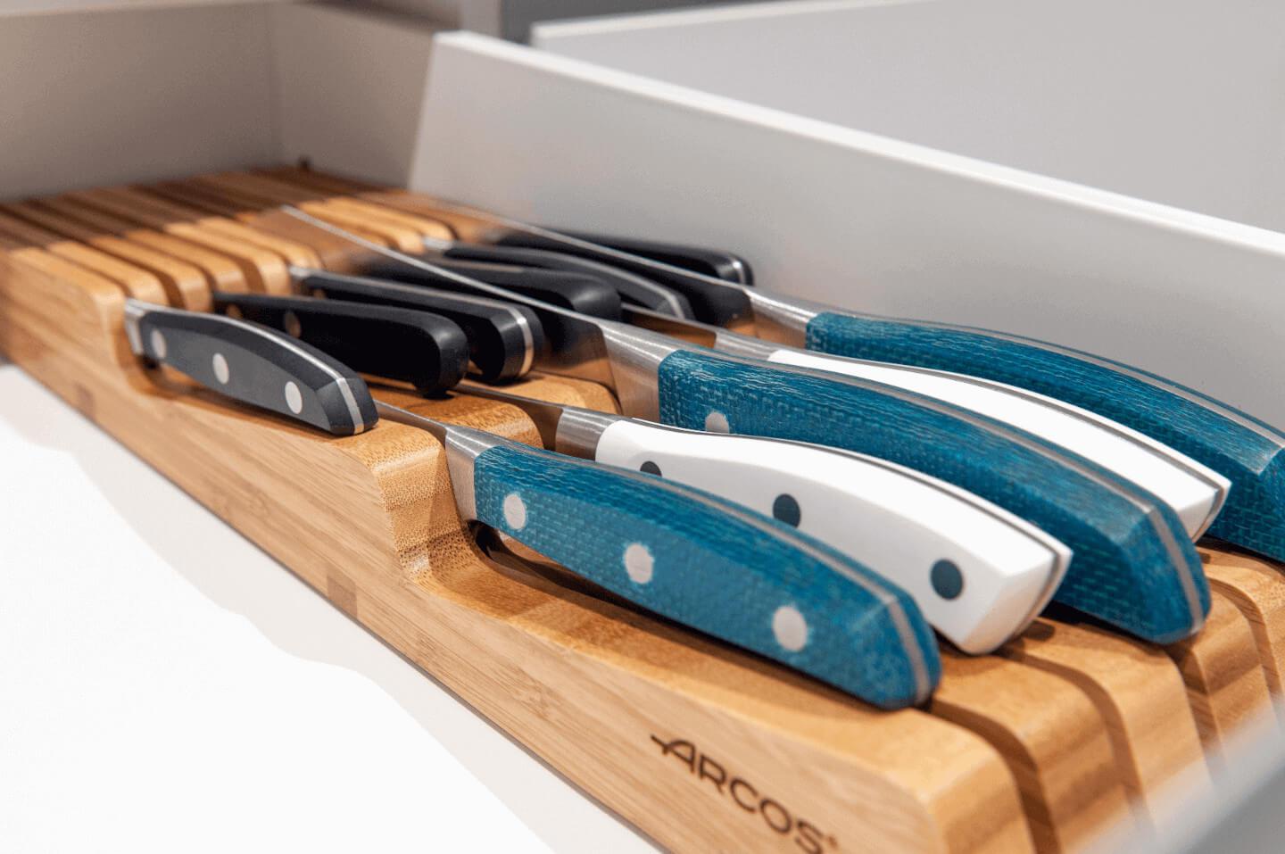 Cassetto universale Arcos per dieci coltelli in legno di bambù