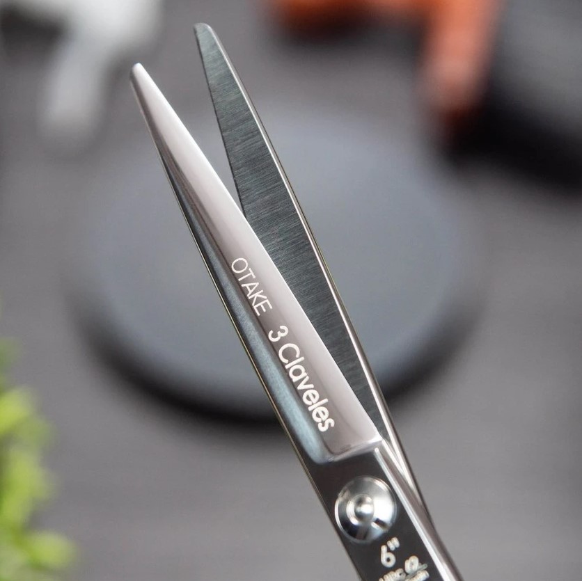 Otake 6" hairdressing scissors with razor edge 3 Claveles