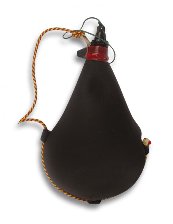 Bota para vino de pez de color negro y capacidad de un litro