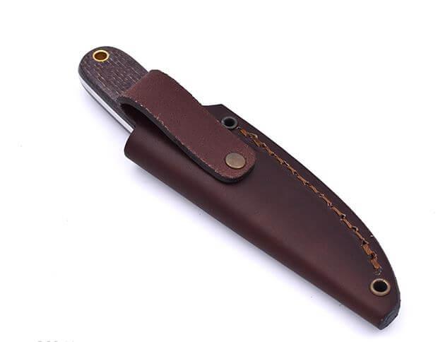 Brisa Necker 70 Scandi Neck Knife mit Bison-Micarta-Griff und Lederscheide