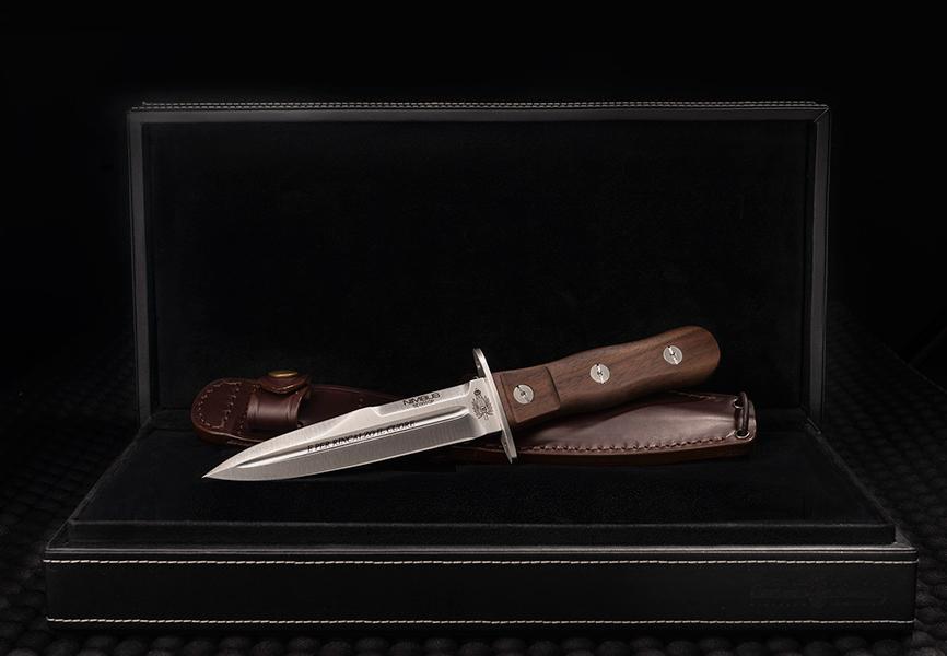 Coltello da combattimento Extrema Ratio Nimbus Special Edition con manico in legno
