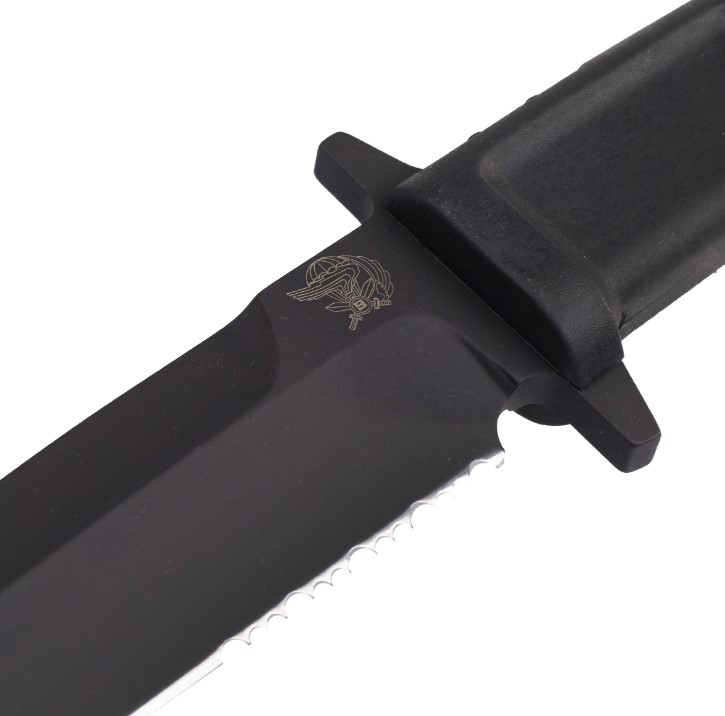 Couteau de combat Extrema Ratio COL MOSCHIN COLLECTOR. Avec manche en forprène et lame de 16 cm.