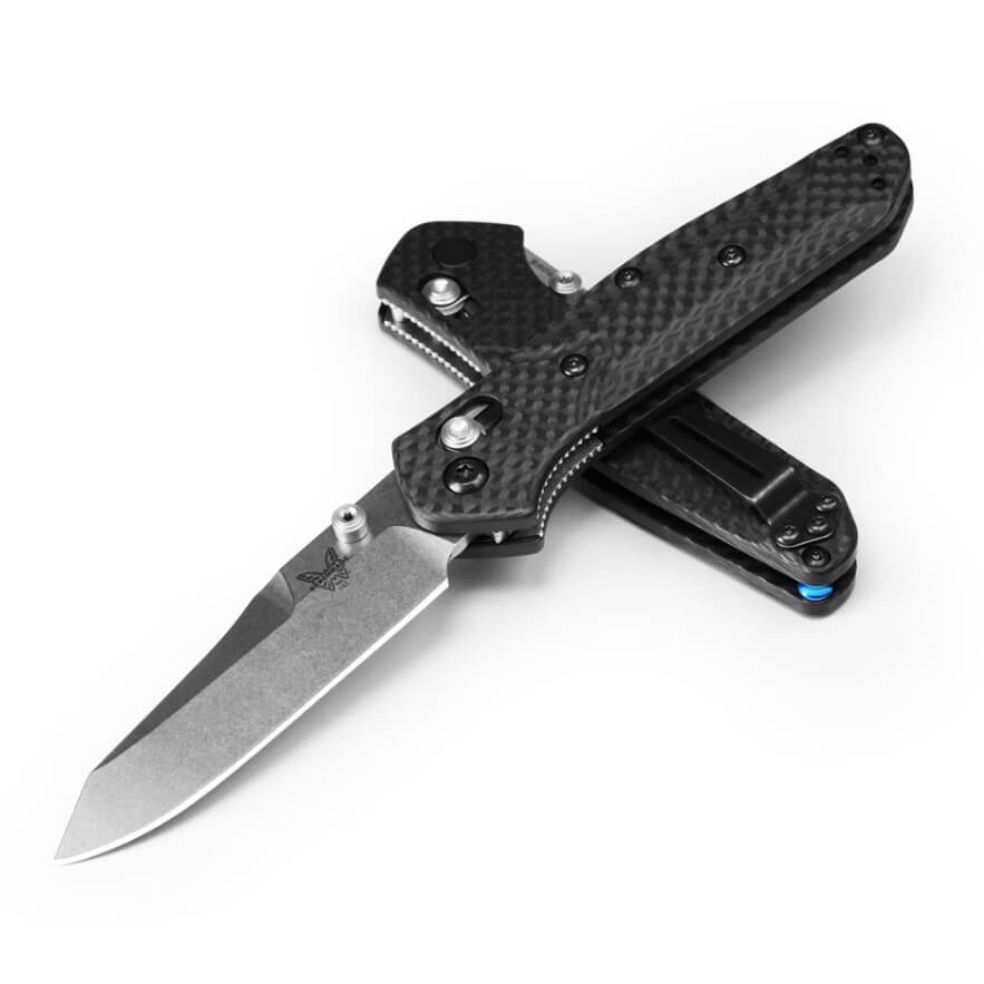 Navaja táctica Benchmade Mini Osborne 945-2 reverse tanto con mango de fibra de carbono