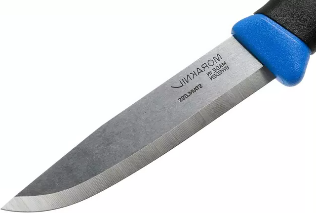 Faca de bushcraft Morakniv Companion Spark Blue de 10,4 cm com pederneira integrada.