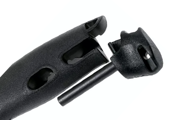 Cuchillo bushcraft Morakniv Companion Spark Black de 10,4 cm con pedernal.