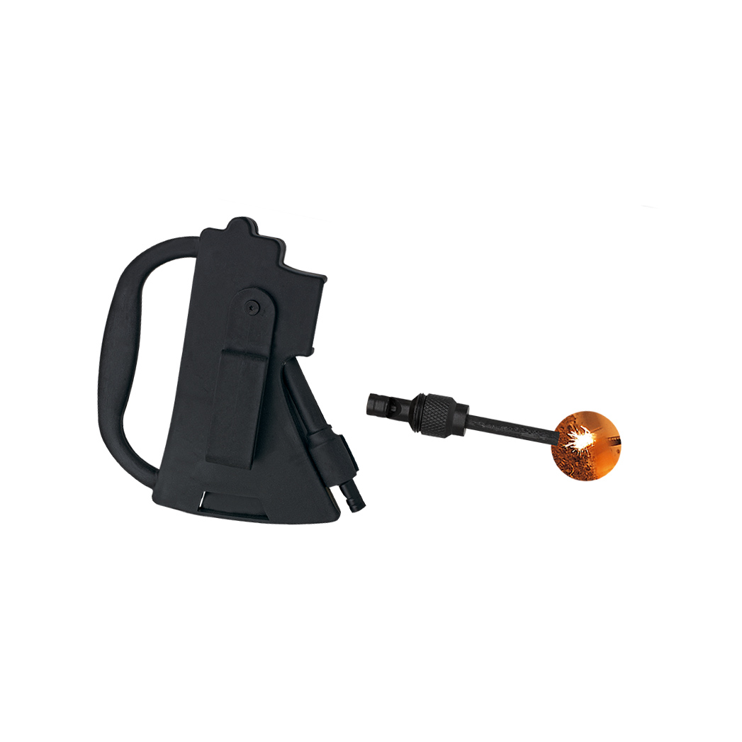 Hache tactique à lame noire avec écorcheur et scie