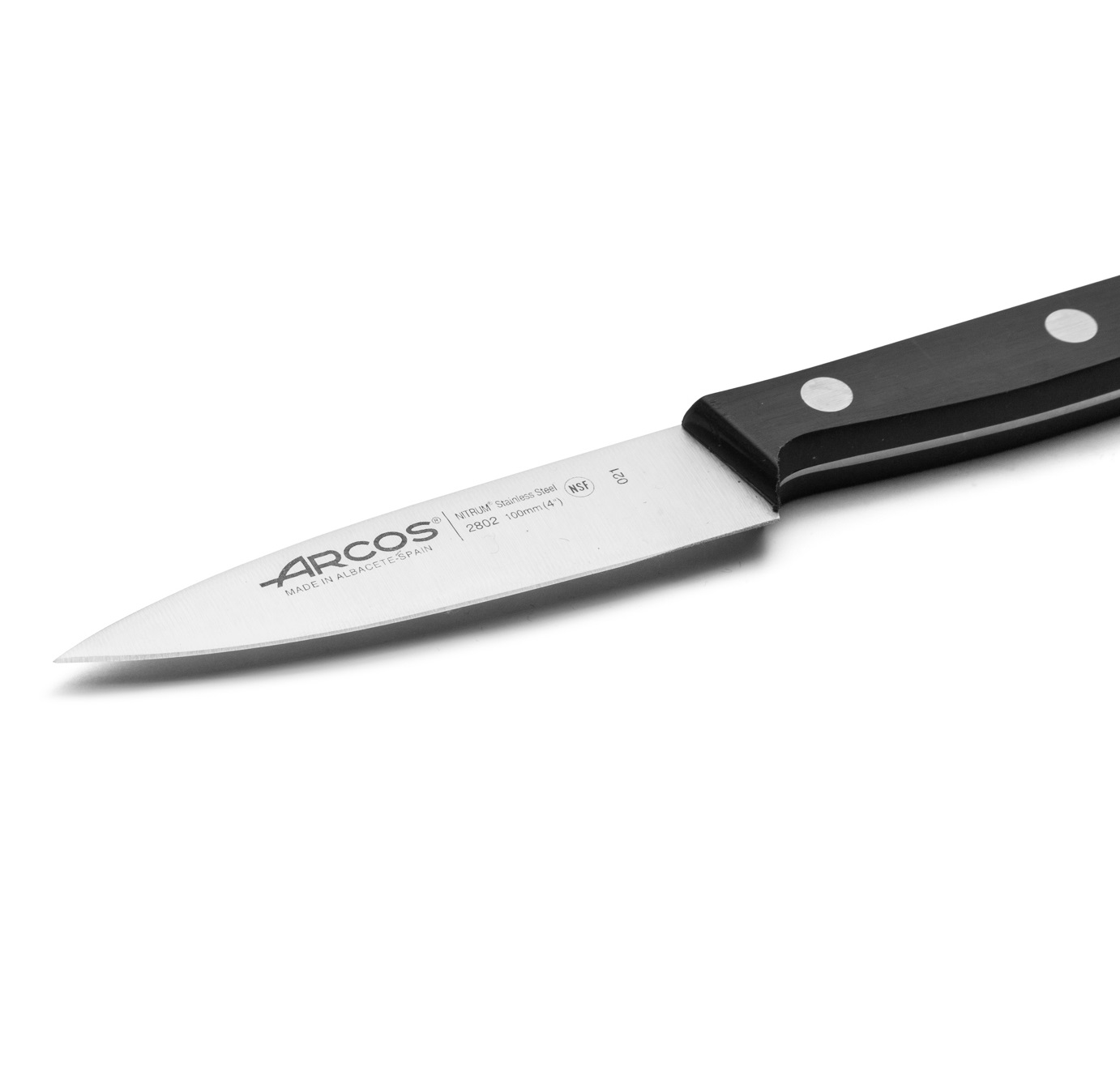 Cuchillo cocinero Arcos Universal con mango de polioximetileno negro y hoja ancha de 100 mm