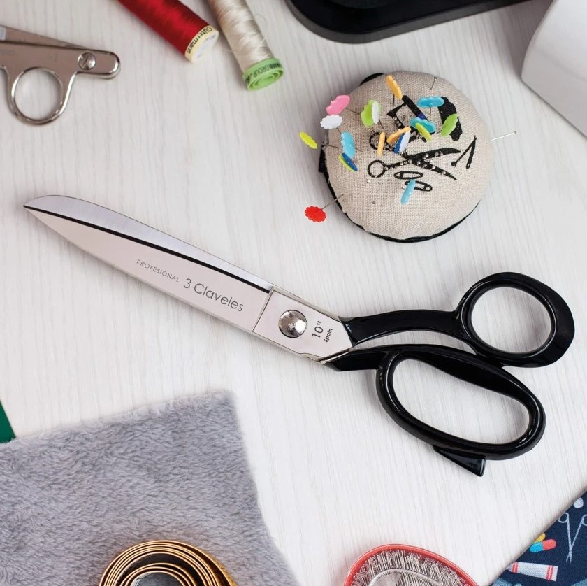 Warmgeschmiedete 25 cm lange Mehrzweck-Schneiderschere mit schwarz emailliertem Griff 3 Claveles