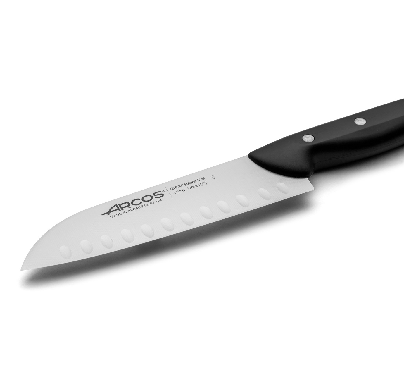 Arcos Maitre santoku knife with black polypropylene handle and 170 mm blade