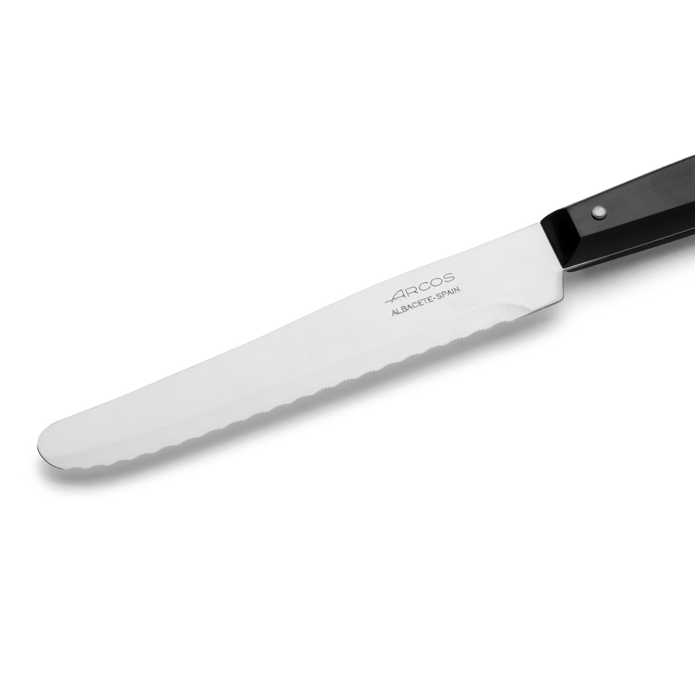 Cuchillo de mesa Arcos con mango de poliamida negro con hoja de 11.5 cm