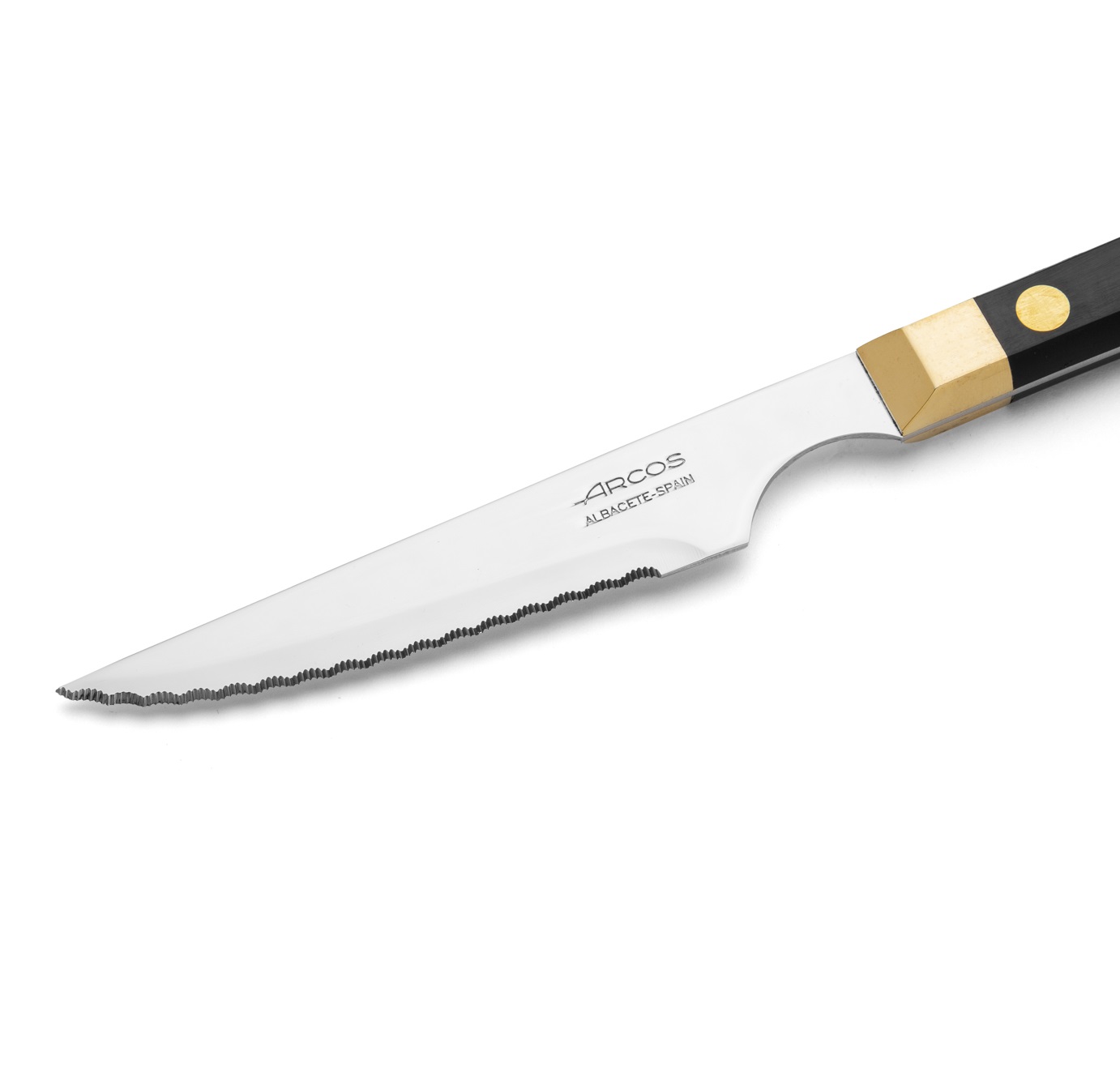 Cuchillo chuletero Arcos con mango de plástico negro y latón hoja serrada