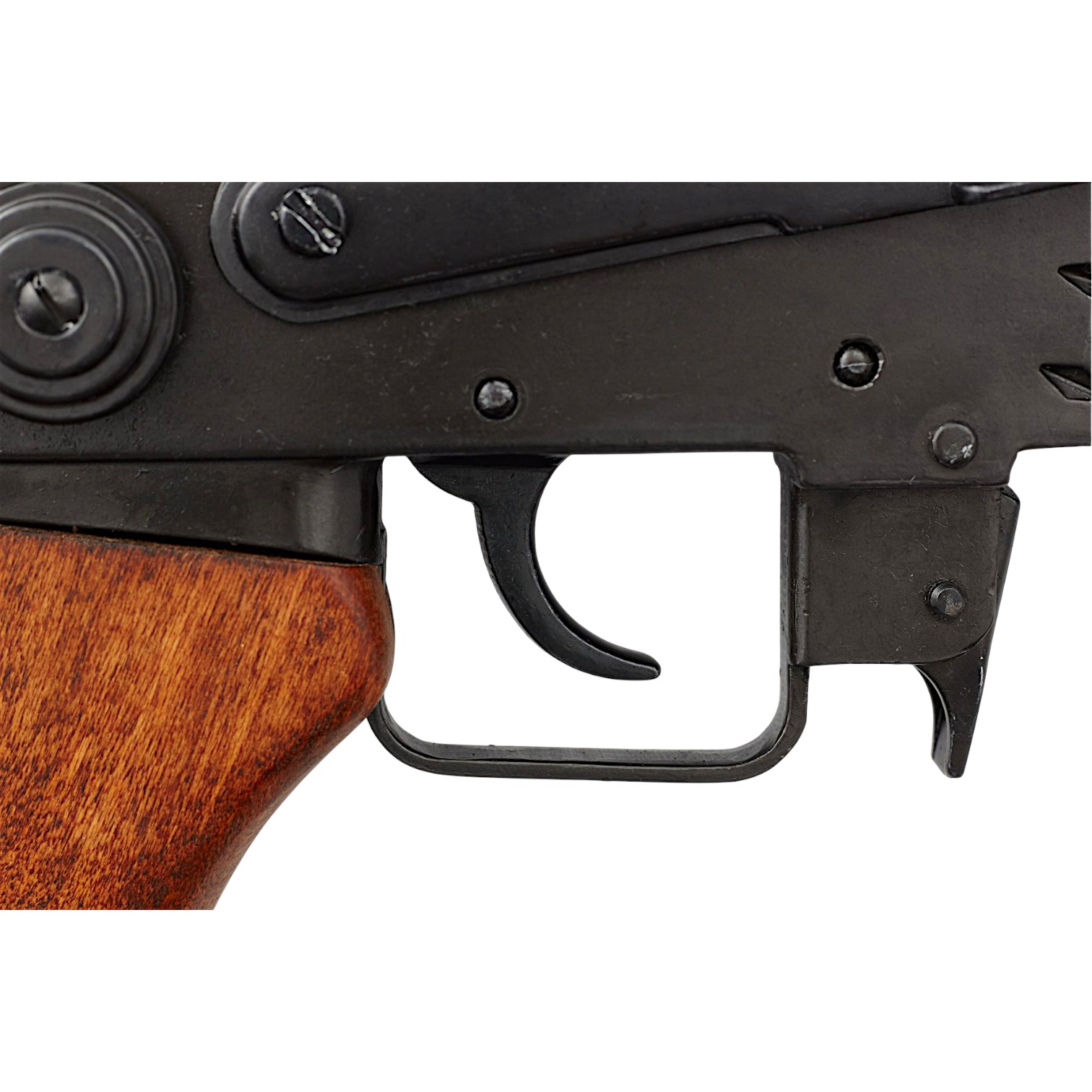 Rifle de asalto AK-47 con culata abatible