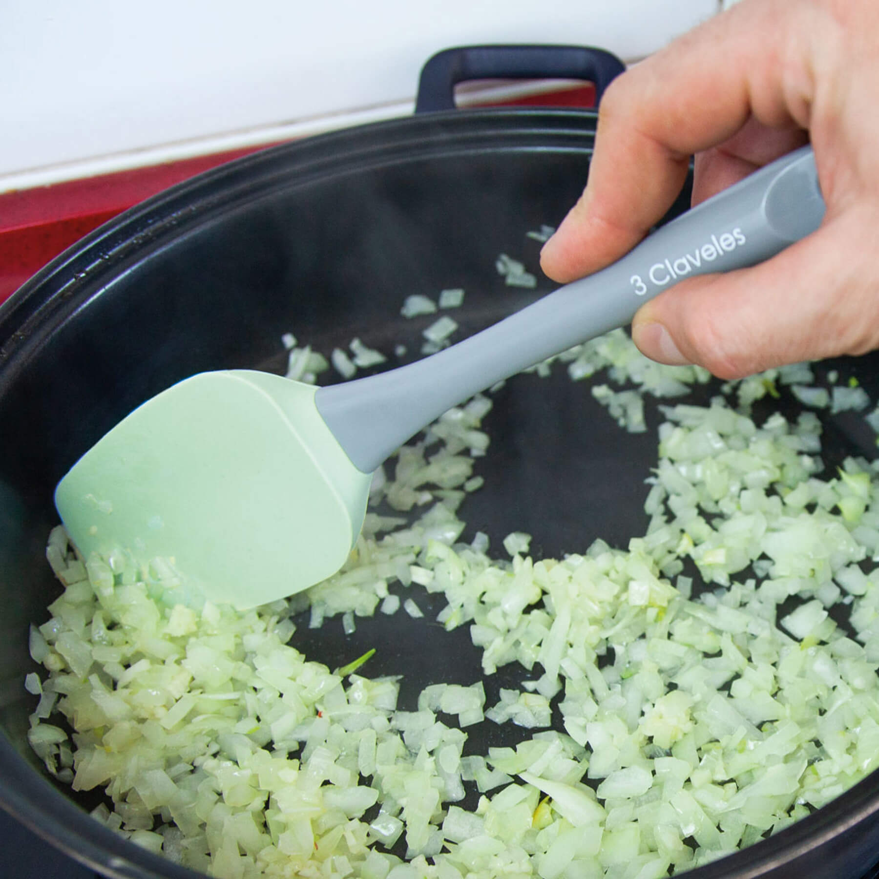 3Claveles Silicone Kitchen Spoon with BPA-Free Polystyrene Handle