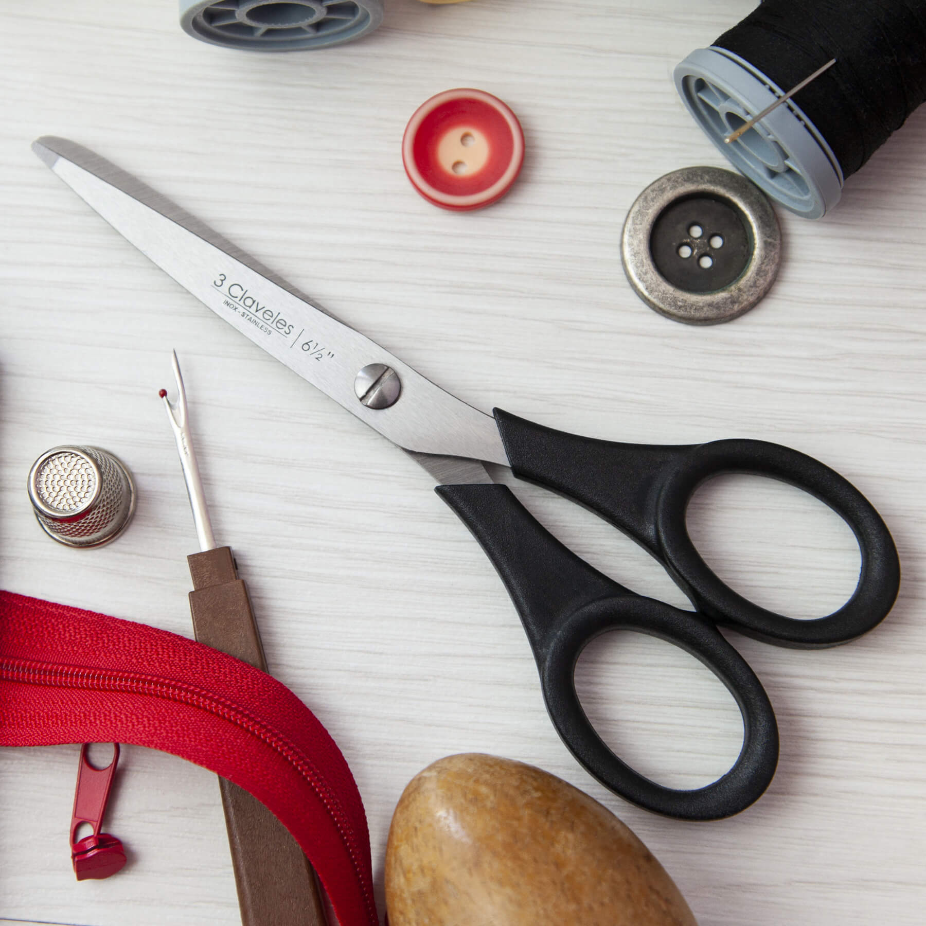 Tijeras de costura varios usos 16,5 cm con mango termoplástico TPR negro 3 Claveles