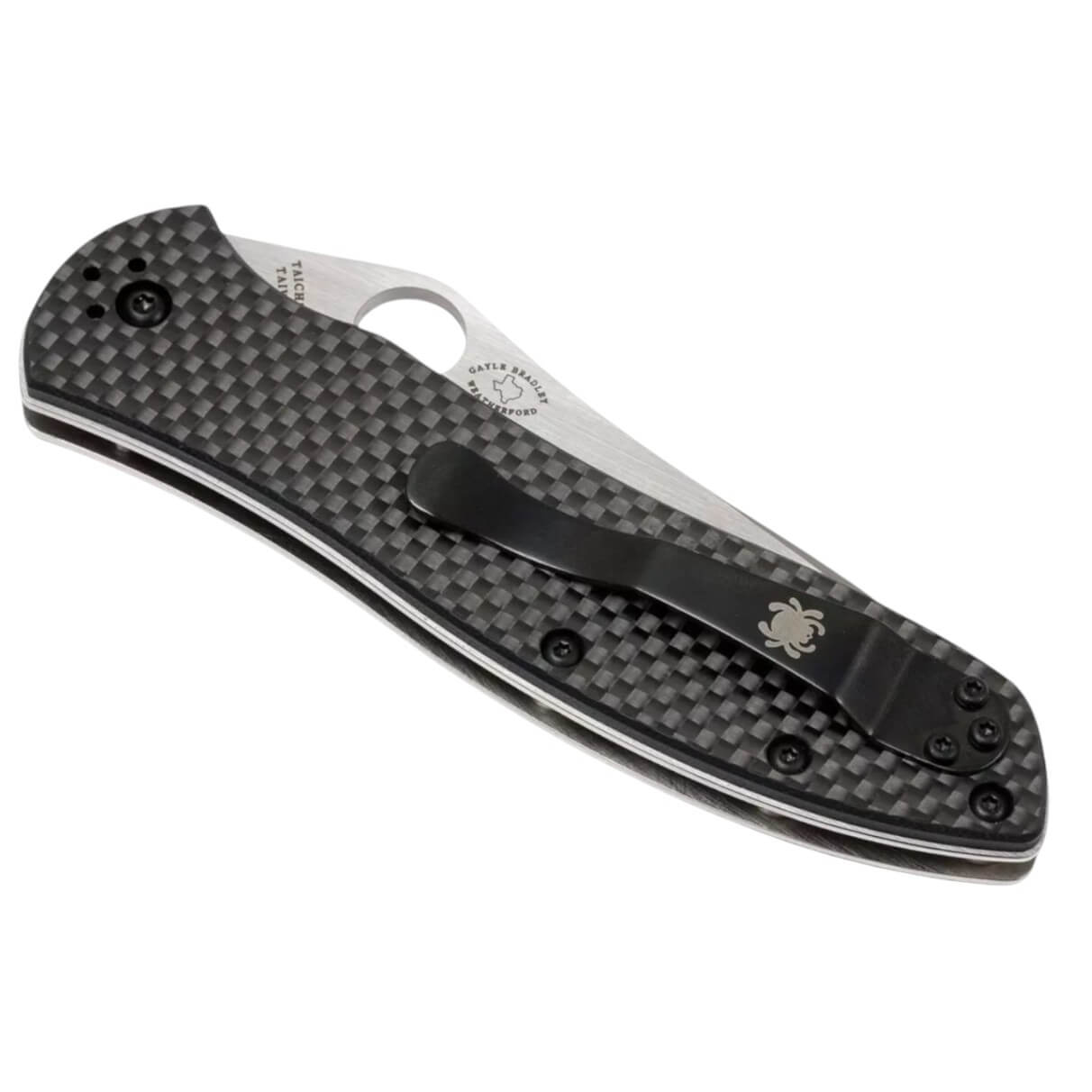 Navaja táctica Spyderco Bradley Folder con mango de fibra de carbono negro y hoja CPM M4 con filo plano C134CFP