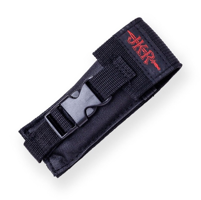 Navaja táctica con mango de aluminio bicolor y hoja semidentada de 8 cm