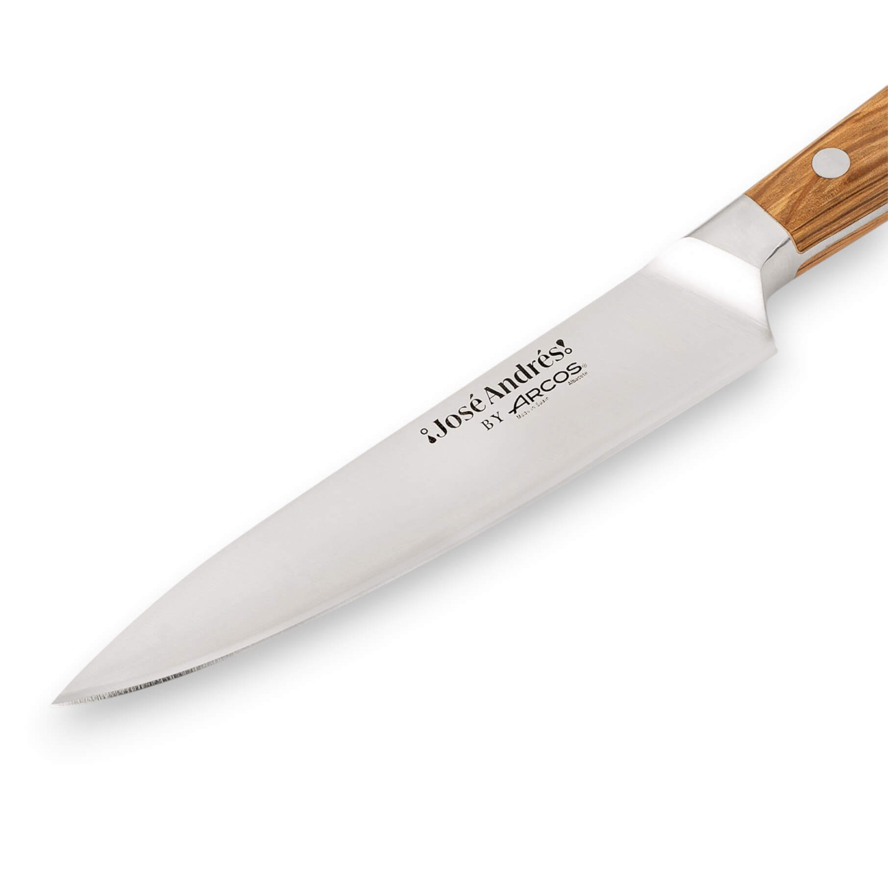 Cuchillo cocinero con hoja de 15 cm y mango de madera de encima Arcos serie José Andrés