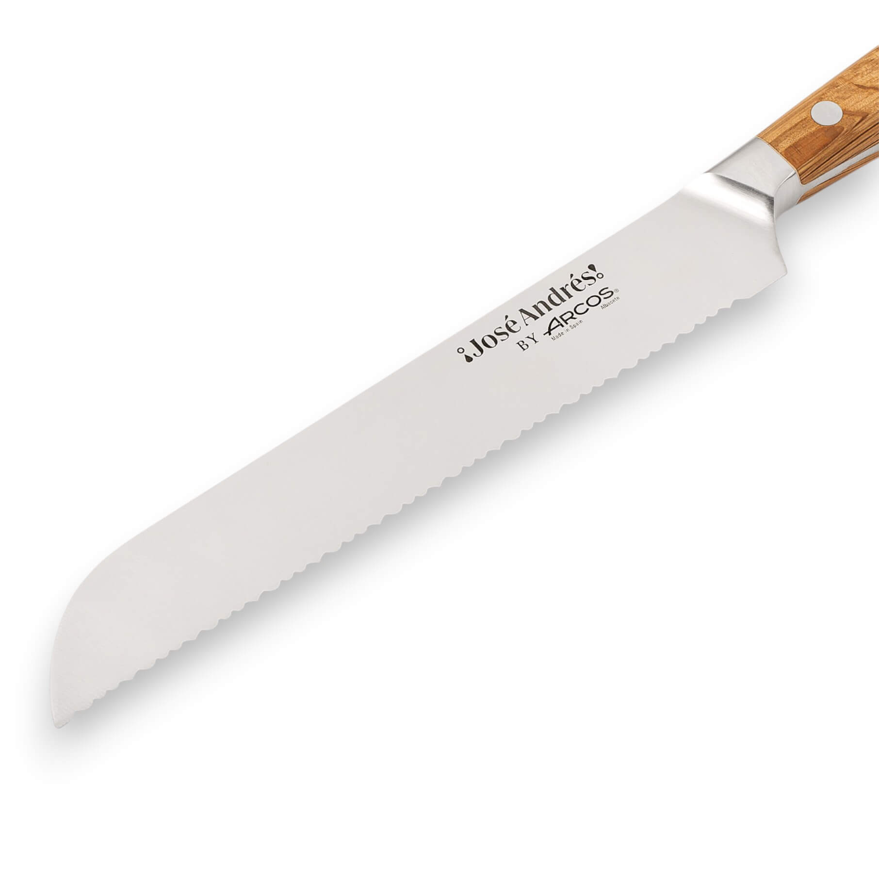 Cuchillo panero con hoja de 20 cm y mango de madera de encima Arcos serie José Andrés