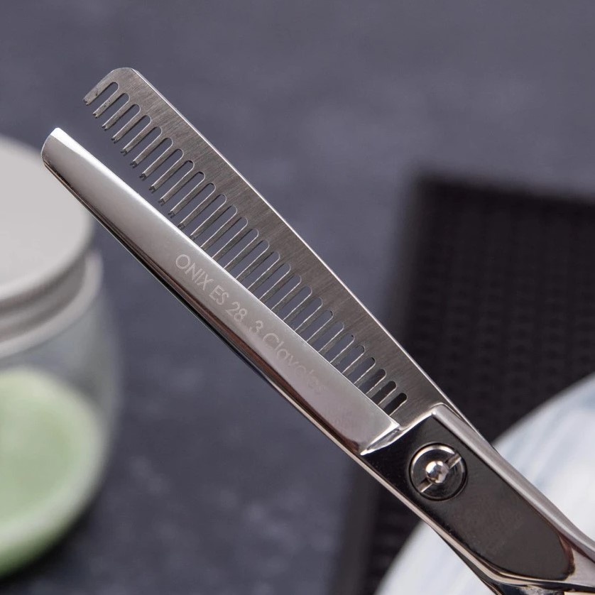 Onix ES28 5.5" hairdressing scissors with razor edge 3 Claveles