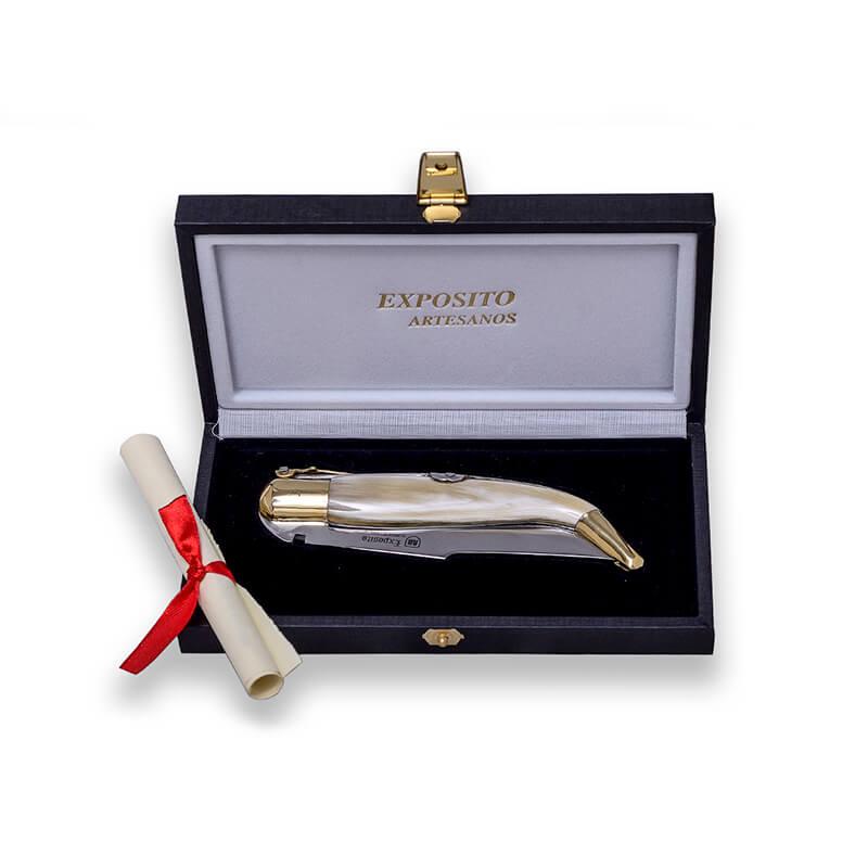 Classic Albacete penknife with bull horn handle and 6.5 cm blade