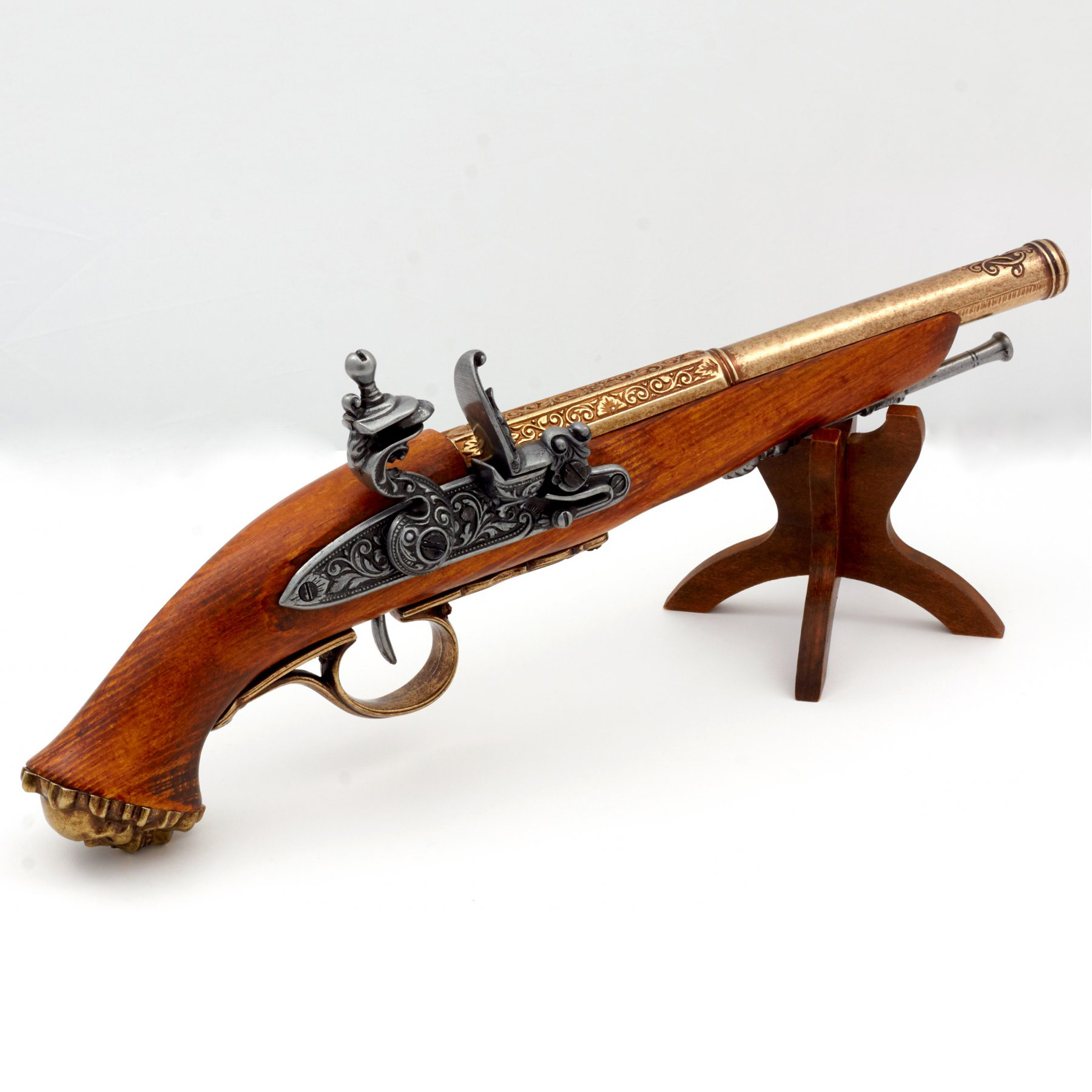 Pistola pirata de chispa de madera y metal S. XVIII acabado latón