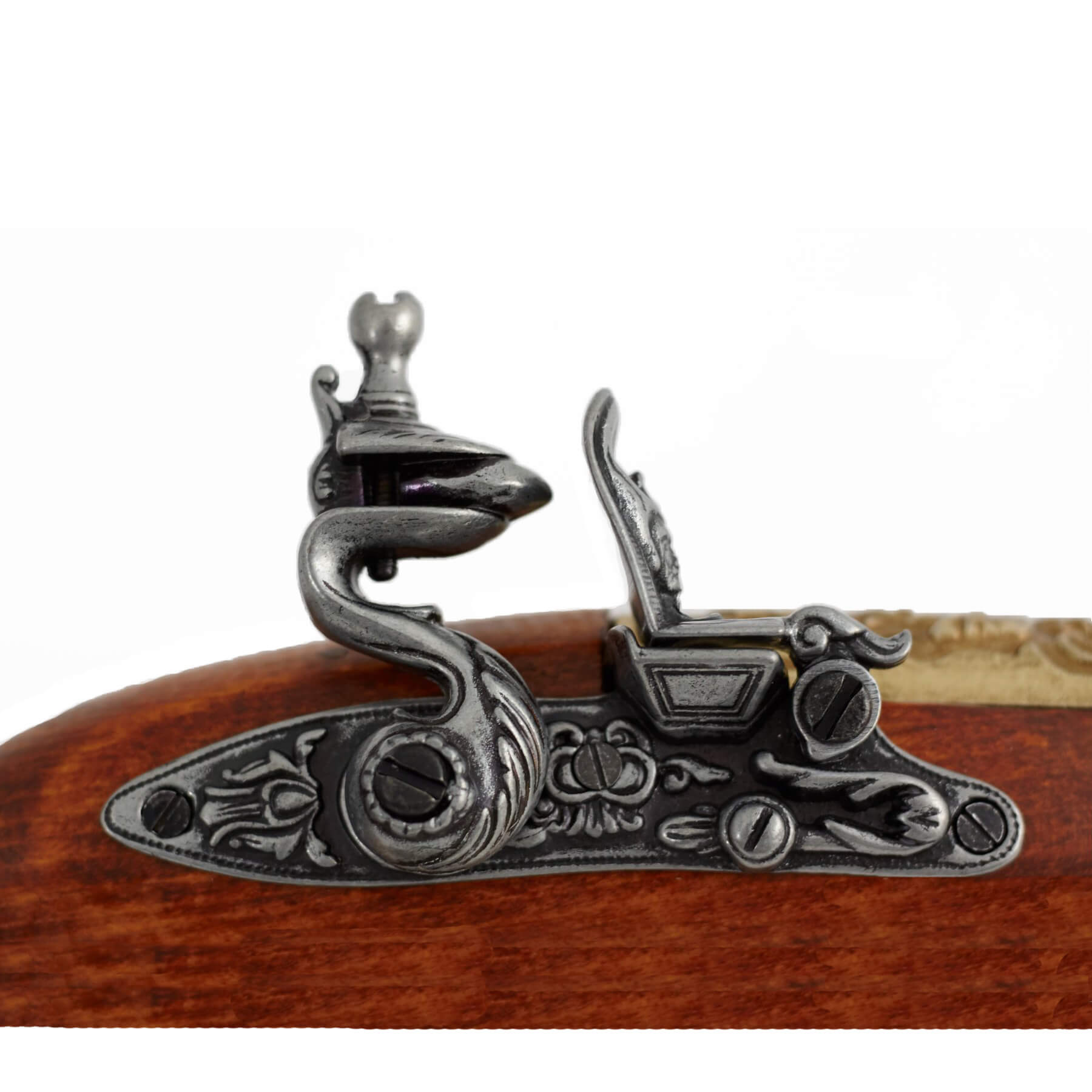 Pistola de chispa de madera y metal con acabado latón, Inglaterra siglo XVIII